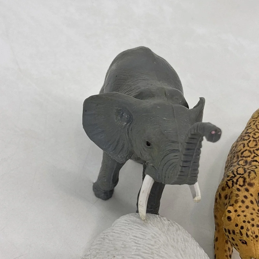 AAA PVC Jungle Arctic Animals Figures Lot‎ of 5 White Tiger Elephant Leopard
